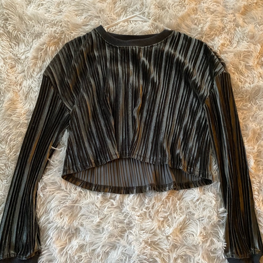 Fashion nova cropped sweatshirt